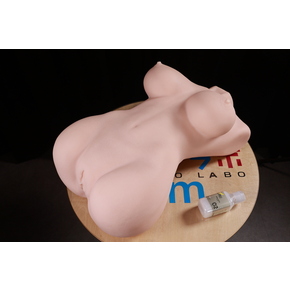 淫乱お嬢様のアルティメットムチムチボディ セット