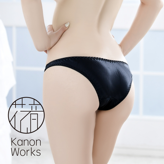 Kanon Works（花音ワークス）　サテン生地使用穴あきフルバックショーツ ブラック 商品説明画像3